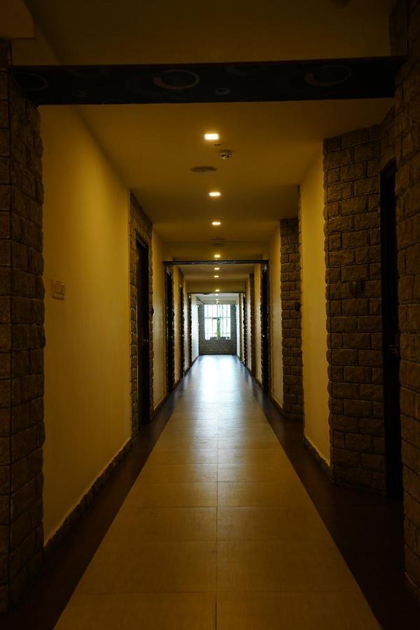 Hotel Sk Riverfront Vijayawāda Exterior photo